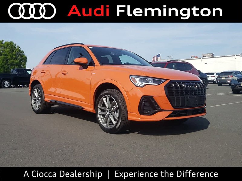 Certified 2025 Audi Q3 2.0T Premium w/ Convenience Package image 1
