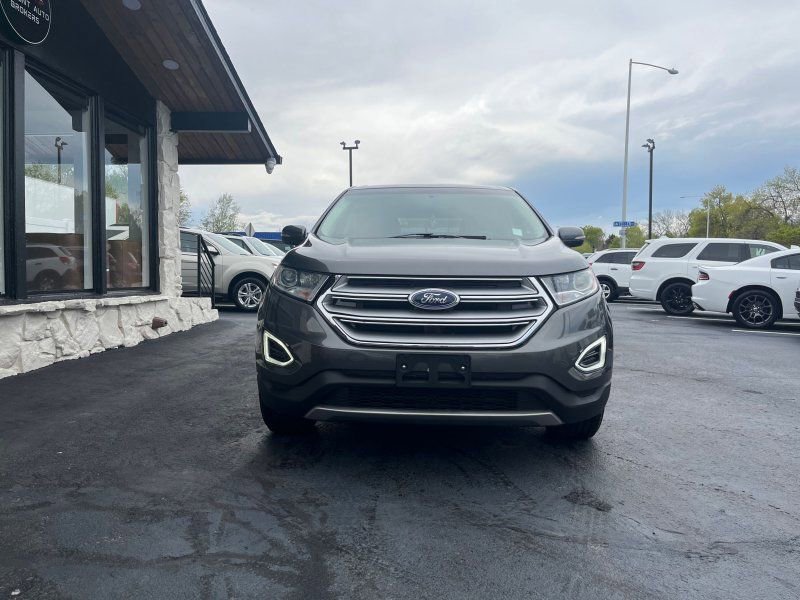 Used 2016 Ford Edge Titanium image 1