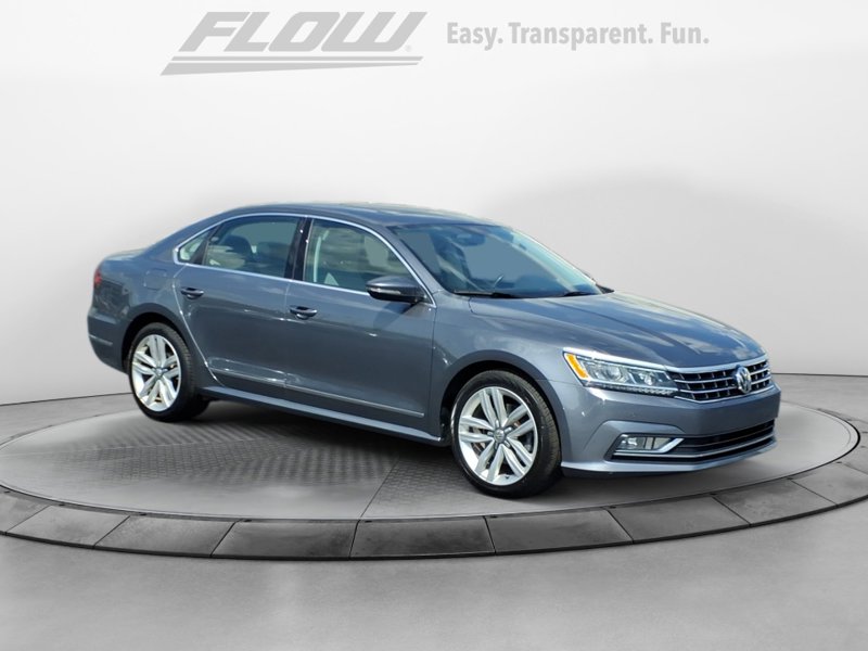 Used 2017 Volkswagen Passat 1.8T SE image 1