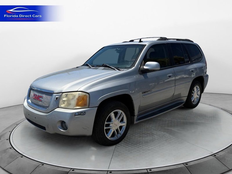 Used 2007 GMC Envoy Denali image 1