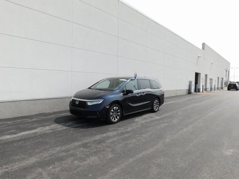 Certified 2024 Honda Odyssey EX-L image 1