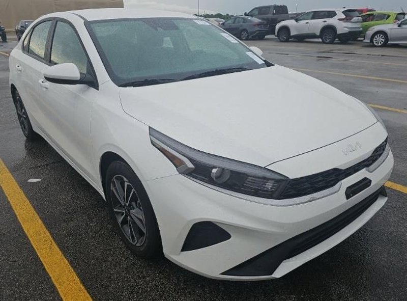 Used 2024 Kia Forte LXS image 1