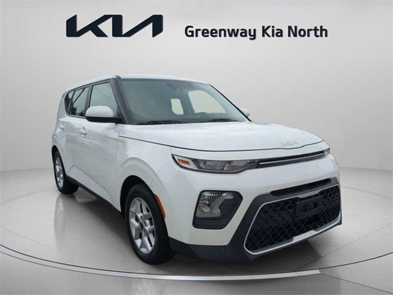 Certified 2022 Kia Soul LX w/ Technology Package image 1