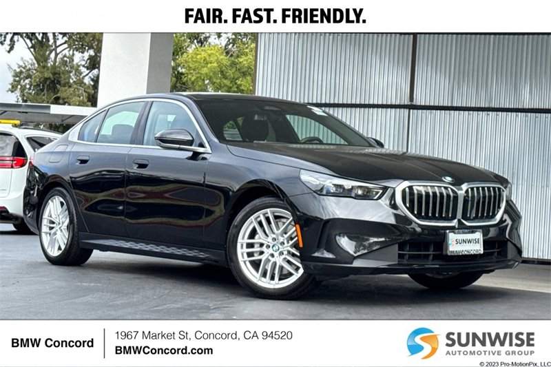 Certified 2025 BMW 530i image 1