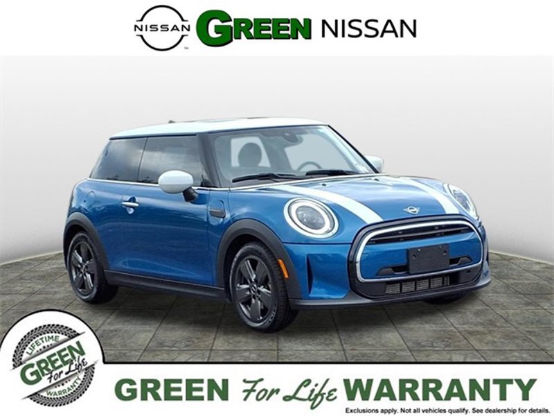 Used 2022 MINI Cooper 2-Door Hardtop image 1