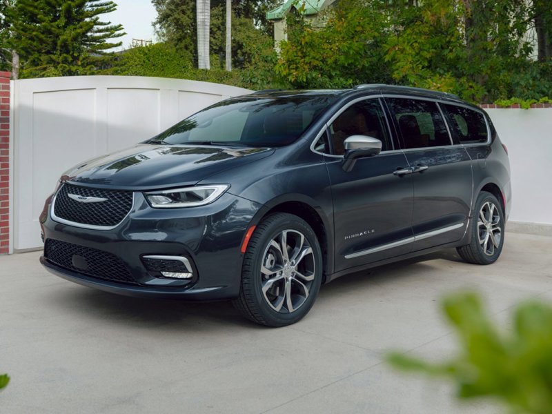 Used 2022 Chrysler Pacifica Touring-L image 1