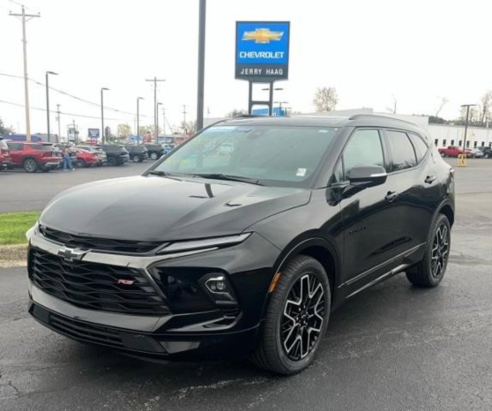 Certified 2023 Chevrolet Blazer RS w/ Driver Confidence II Package image 1