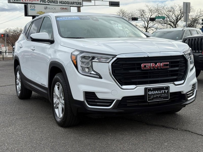 Certified 2024 GMC Terrain SLE image 1