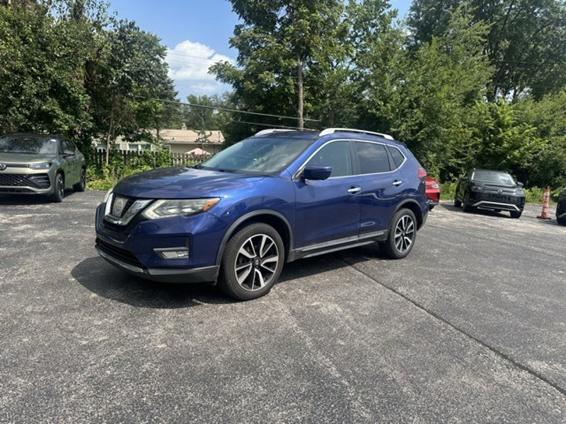 Used 2017 Nissan Rogue SL image 1