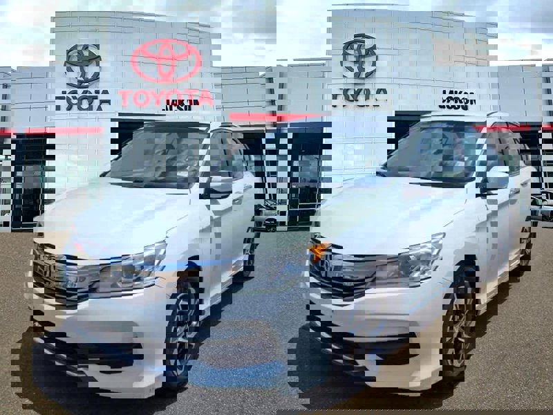 Used 2016 Honda Accord LX image 1