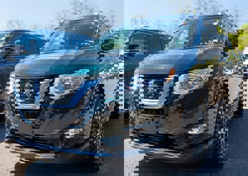 Used 2020 Nissan Rogue SV w/ Sun & Sound Touring Package image 1