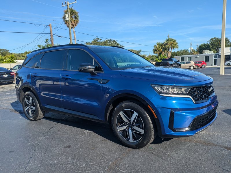 Certified 2022 Kia Sorento S w/ Panoramic Sunroof Package image 1
