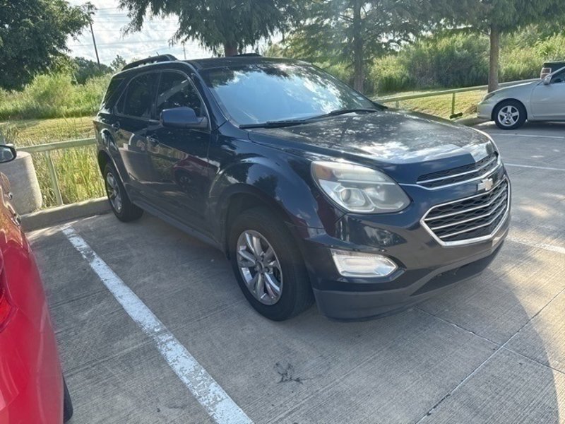 Used 2017 Chevrolet Equinox LT image 1