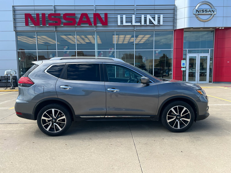 Used 2017 Nissan Rogue SL image 1