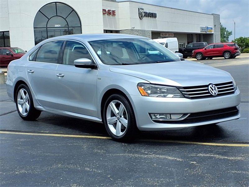 Used 2015 Volkswagen Passat 1.8T Limited Edition image 1