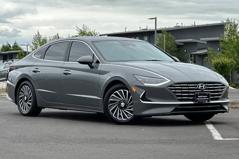 Used 2020 Hyundai Sonata Limited image 1