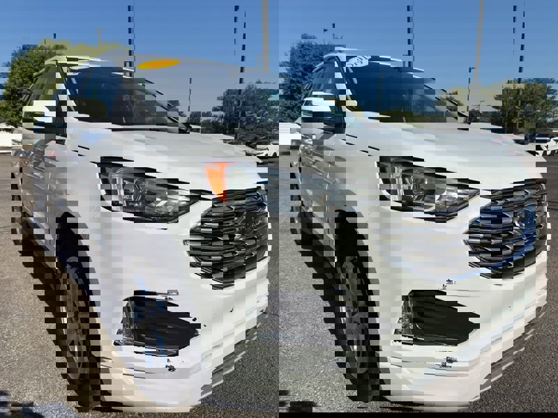 Used 2019 Ford Edge SEL image 1