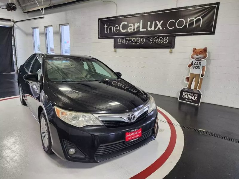 Used 2012 Toyota Camry LE image 1