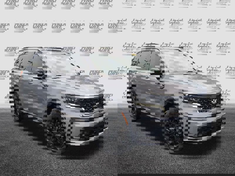 Certified 2023 Kia Sorento SX image 1