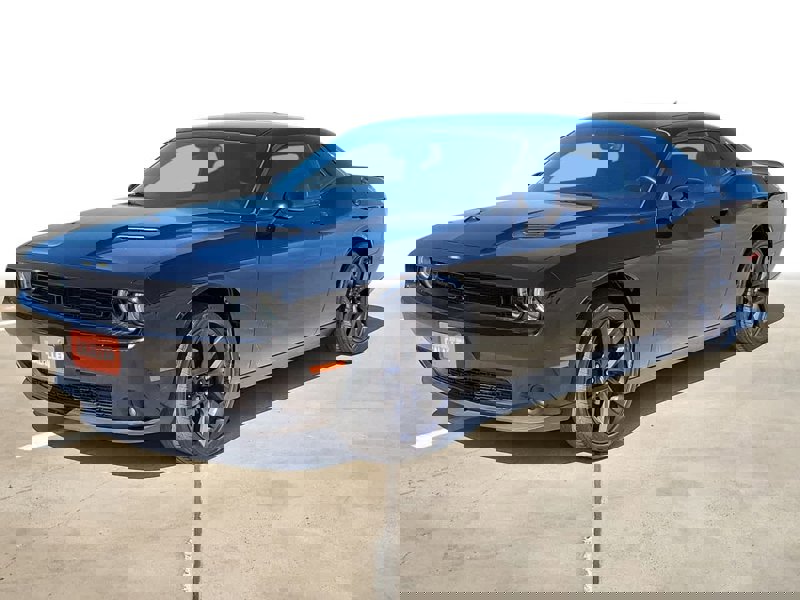 Used 2019 Dodge Challenger SXT w/ Blacktop Package image 1