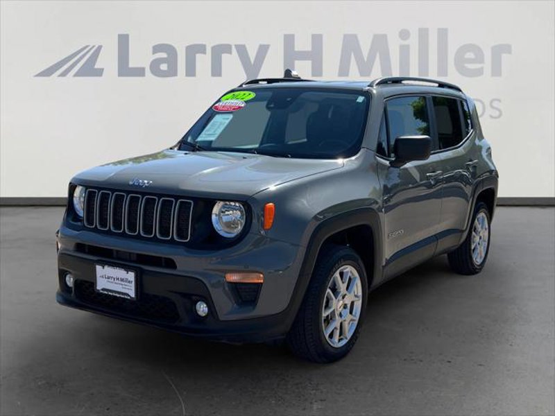 Certified 2022 Jeep Renegade Latitude w/ Convenience Group image 1