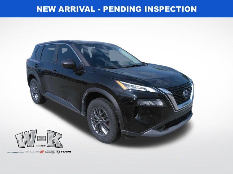 Used 2023 Nissan Rogue S image 1
