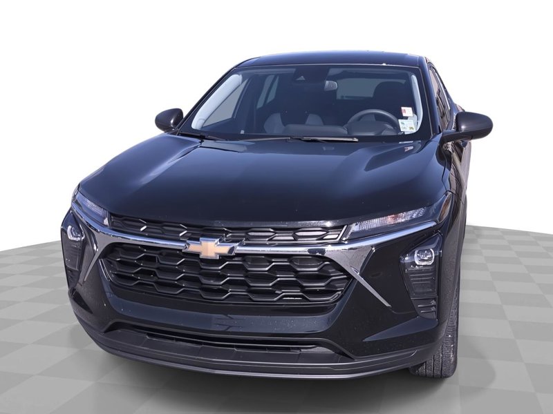 Certified 2025 Chevrolet Trax LS image 1