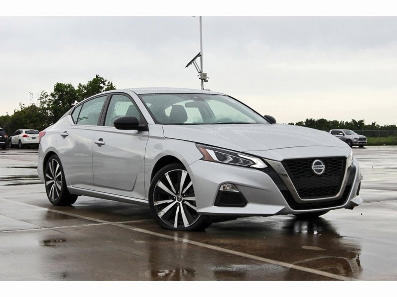 Used 2022 Nissan Altima 2.5 SR image 1