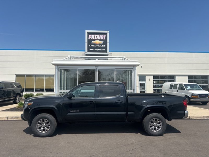 Used 2019 Toyota Tacoma TRD Off-Road image 1