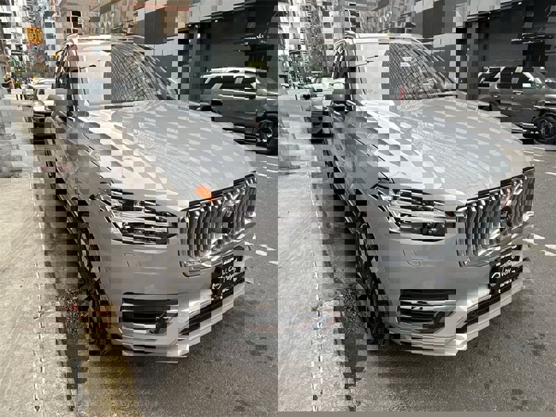 Certified 2025 Volvo XC90 T8 Plus image 1