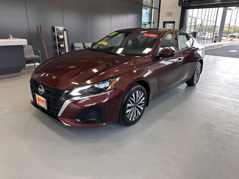 Certified 2023 Nissan Altima 2.5 SV image 1