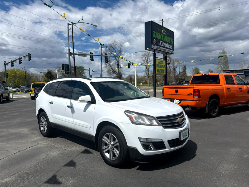 Used 2016 Chevrolet Traverse LT image 1
