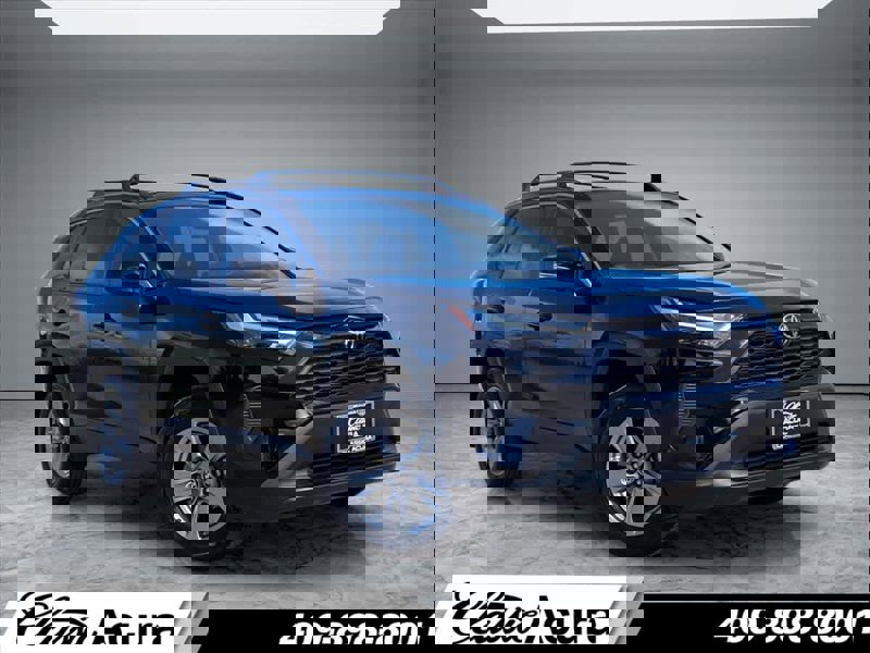 Used 2024 Toyota RAV4 XLE image 1