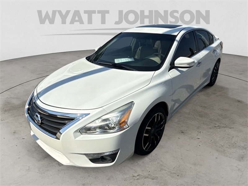 Used 2013 Nissan Altima 2.5 SL image 1