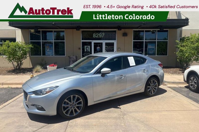 Used 2018 MAZDA MAZDA3 Touring image 1