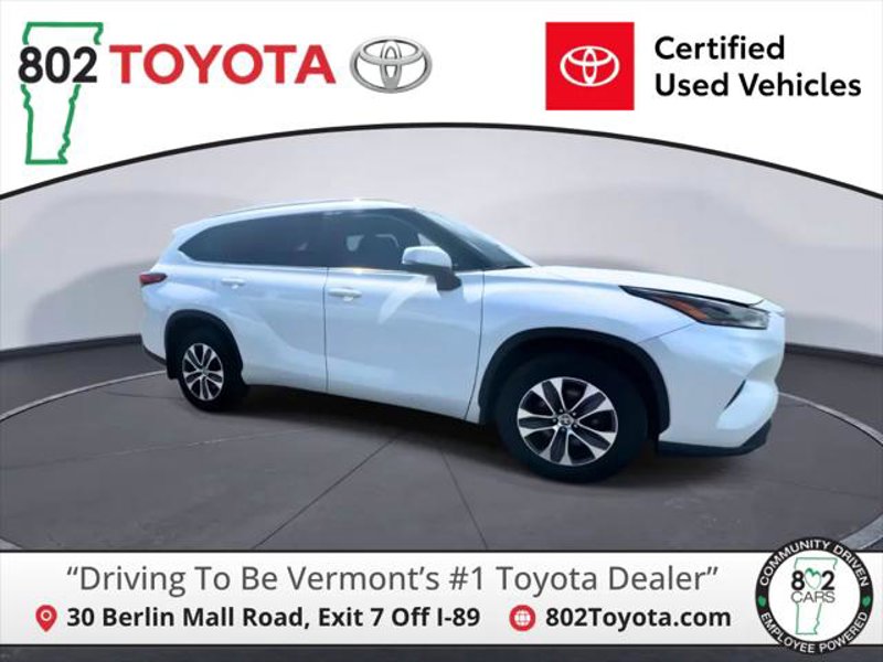 Certified 2023 Toyota Highlander XLE image 1