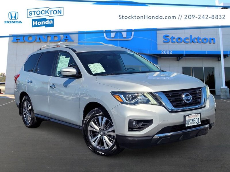 Used 2019 Nissan Pathfinder SL image 1