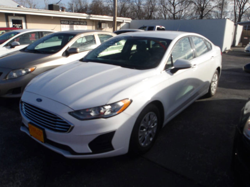Used 2019 Ford Fusion S image 1