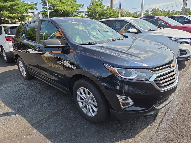 Used 2020 Chevrolet Equinox LS w/ LS Convenience Package image 1