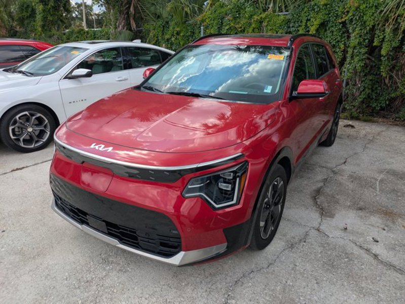 Certified 2023 Kia Niro Wave image 1