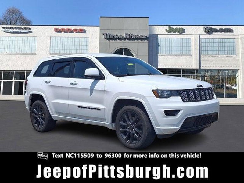 Certified 2022 Jeep Grand Cherokee Laredo X image 1