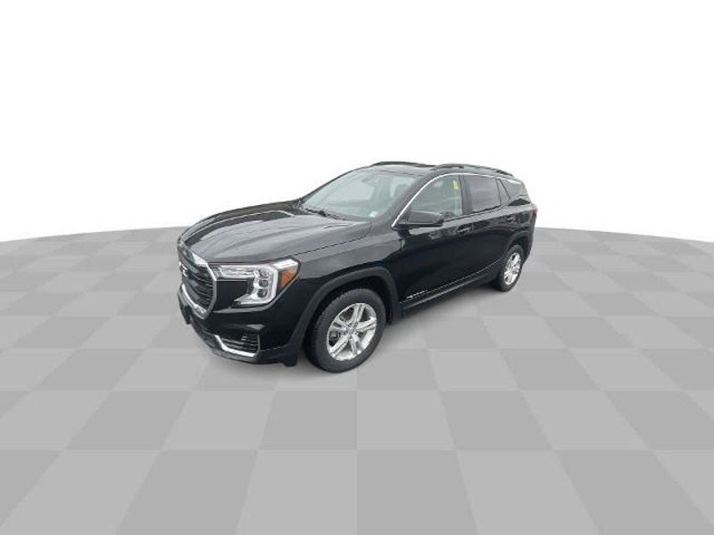 Certified 2022 GMC Terrain SLE w/ Driver Convenience Package image 1