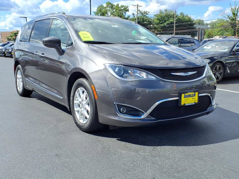 Certified 2020 Chrysler Pacifica Touring-L image 1