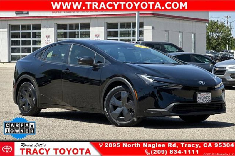 Certified 2024 Toyota Prius LE image 1
