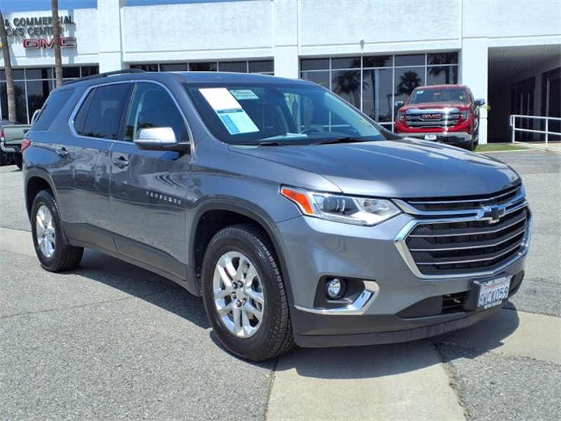 Certified 2021 Chevrolet Traverse LT image 1