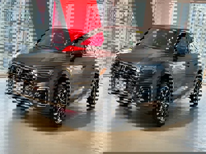 Certified 2025 Audi Q5 2.0T Premium Plus w/ Premium Plus Package image 1