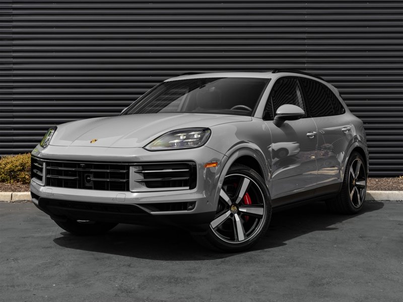 Certified 2024 Porsche Cayenne S image 1