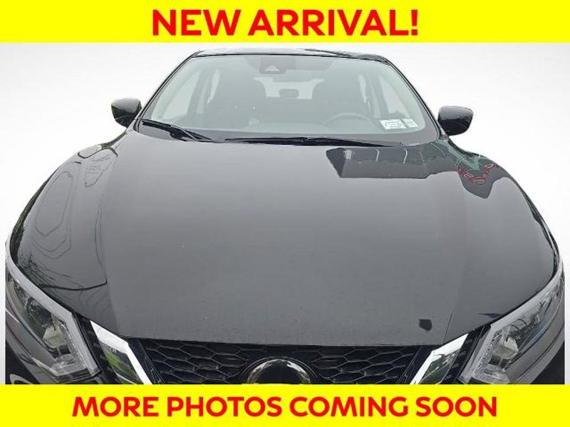 Certified 2020 Nissan Rogue Sport S image 1
