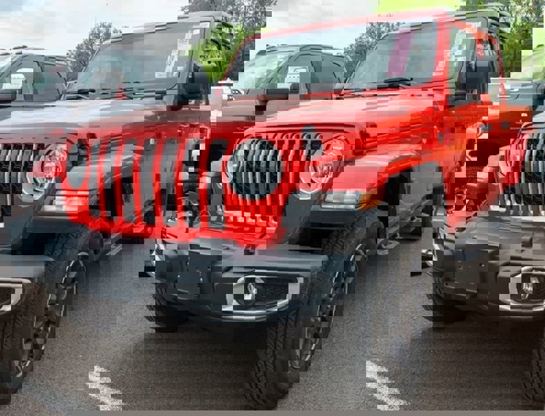 Used 2023 Jeep Gladiator Overland image 1