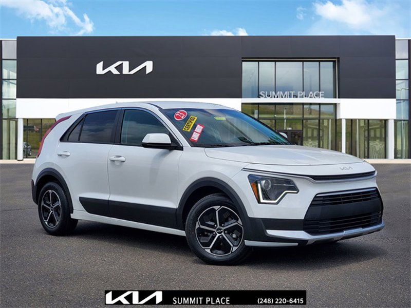 Certified 2023 Kia Niro LX image 1
